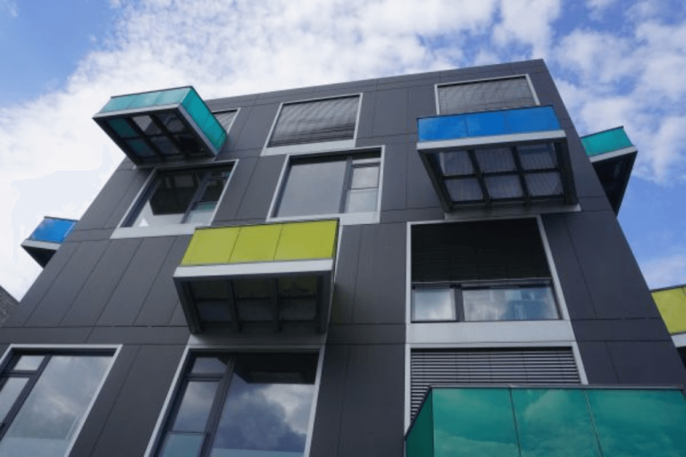 Smart Exterior Facade Technology in Modern Real Estate