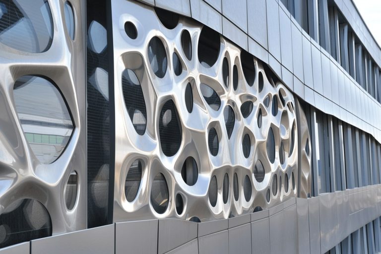 Smart Exterior Facade Technology in Modern Real Estate